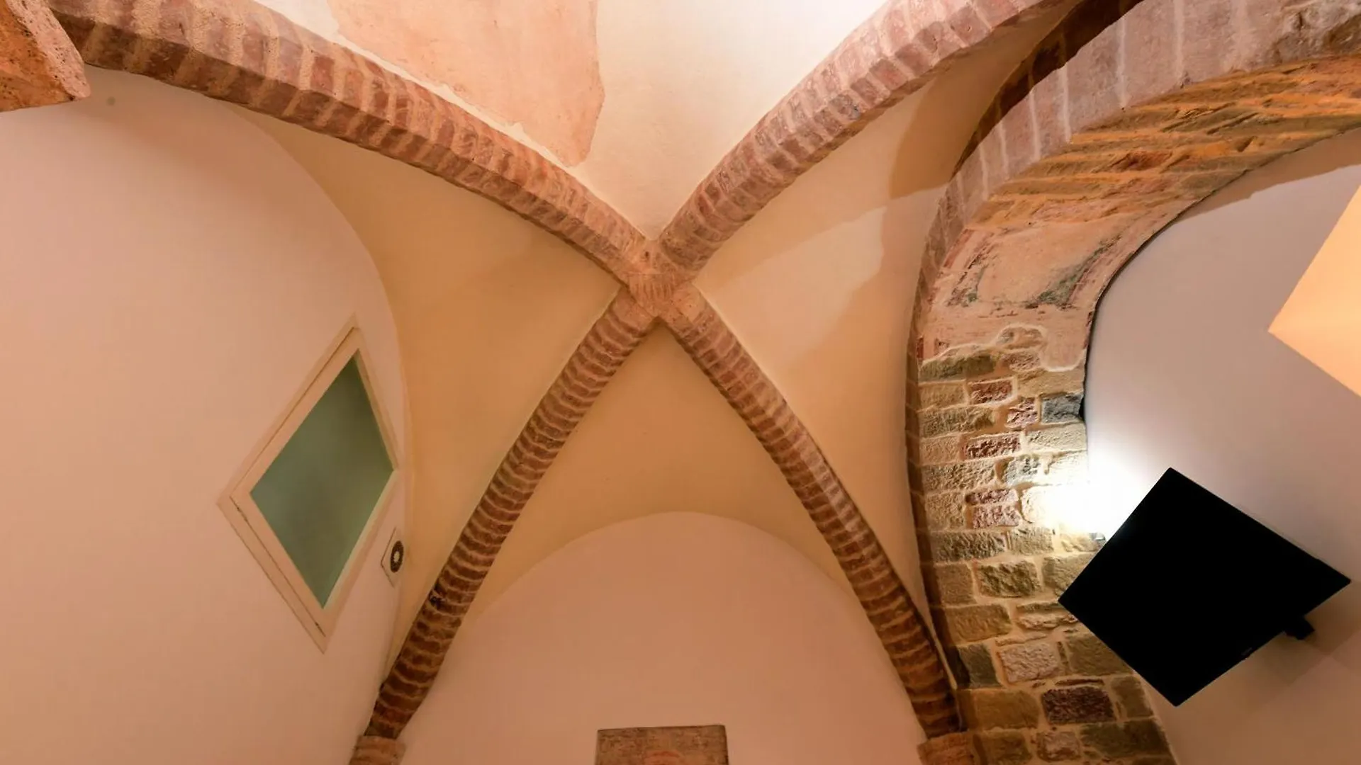 Little Italy Hostel Ex Chiesa S Donato Italy